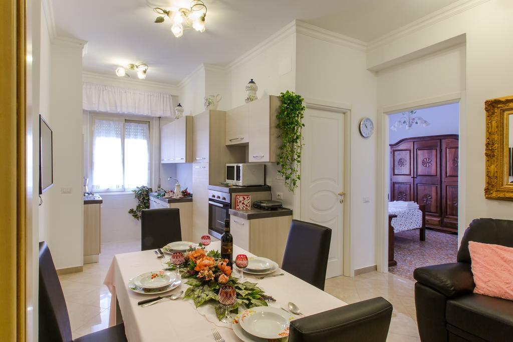 La Primavera Holidayhouse Best Place For Jubilee 2024-2026 ภายนอก รูปภาพ